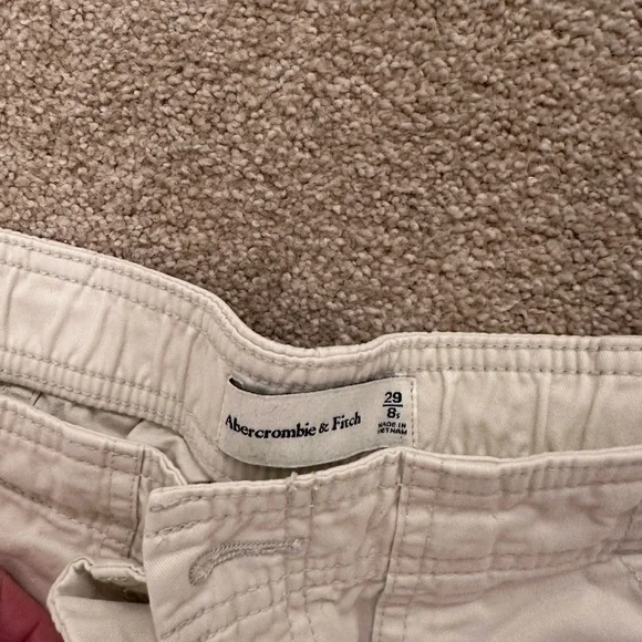 Abercrombie & Fitch Cream Cargo Pants Relaxed Fit - Picture 2 of 3
